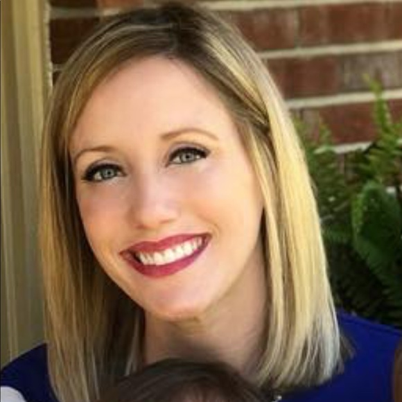 Meet your Posher, Jessica - Picture 1 of 1